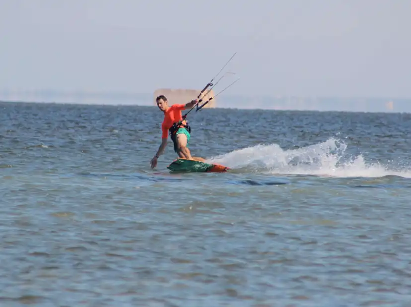 Cours intermédiaire Kitesurf à Djerba