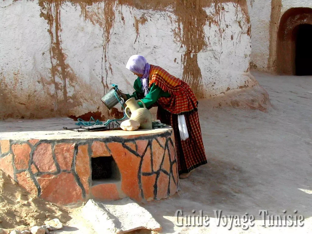 The village of Matmata : Le village berbère de Tamezret