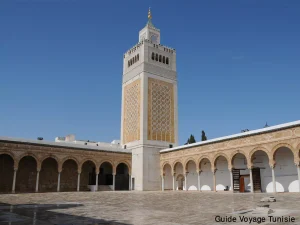 La mosquée de la Zitouna à Tunis