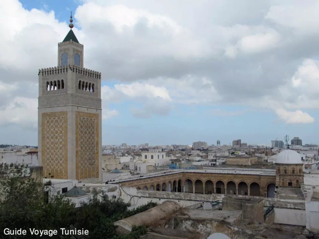 La mosquée Zitouna à Tunis